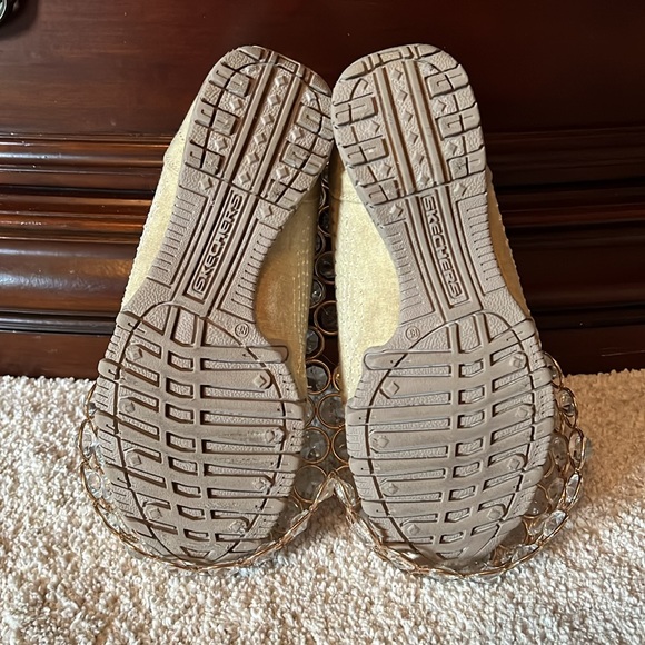 Women’s Skechers Relaxed Fit Bikers Layered Slip On Sneakers - Picture 6 of 6